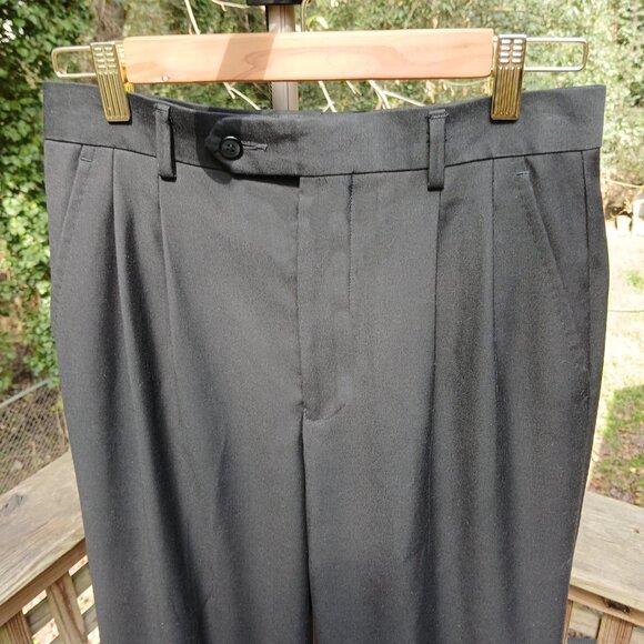Trade In Motion Vintage Black Pleated Wide Legged Cuffed Trousers Sz 30 x 30 - Picture 2 of 8
